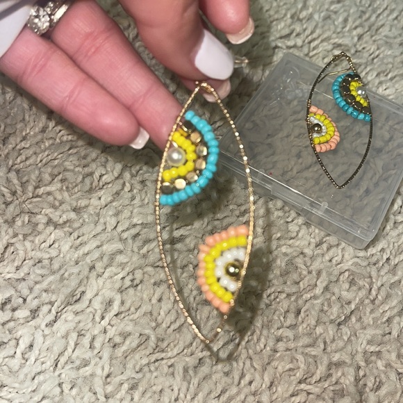 Earring - Picture 3 of 3